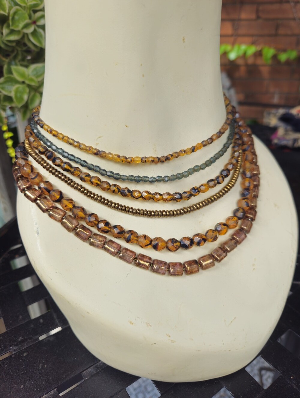 Vintage 90s Jones New York (JNL) multi-strand bib necklace
